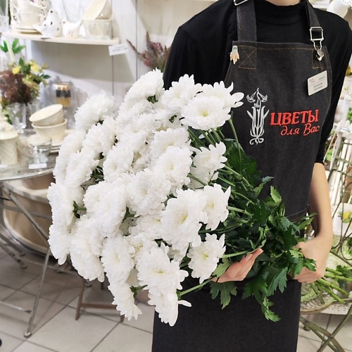 Букет живых цветов ЦВЕТЫ ДЛЯ ВАС Букет из 13 кустовых хризантем белых