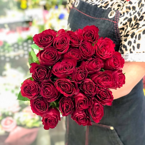 Букет живых цветов ЦВЕТЫ ДЛЯ ВАС Букет из 25 красных роз (Кения) 35 см 50 см