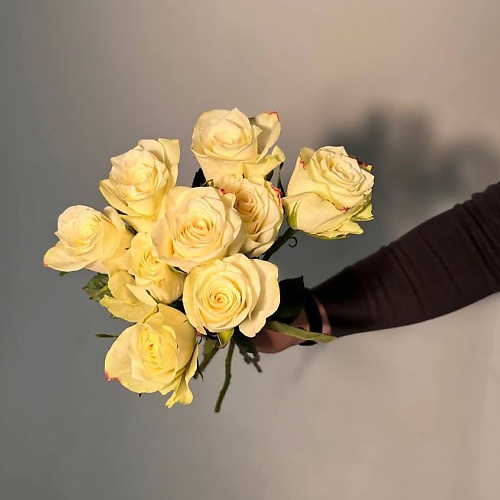 Букет живых цветов ЦВЕТЫ ДЛЯ ВАС Букет из 9 белых роз (Кения)